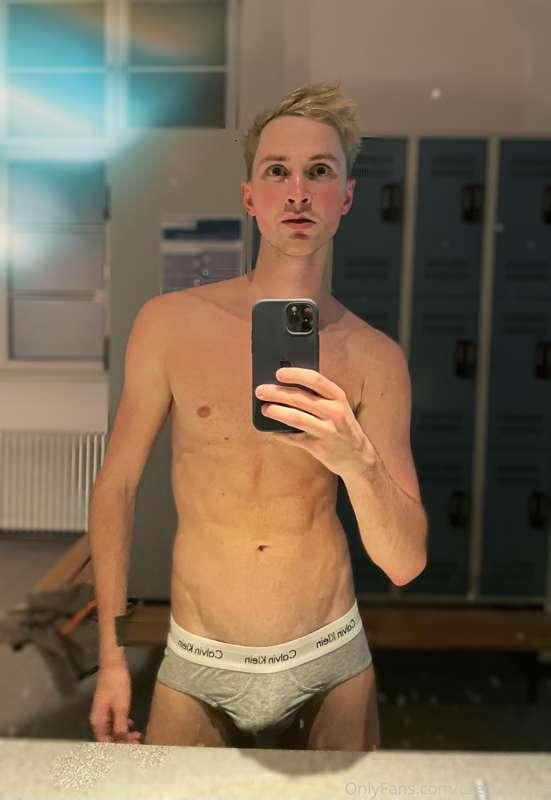 Time to find a massive meat in the gay sauna Boiler 😈 wanna ..
