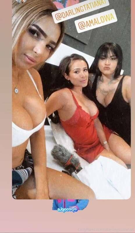 Entra a mi only VIP a para ver el contenido con mis amigas @..