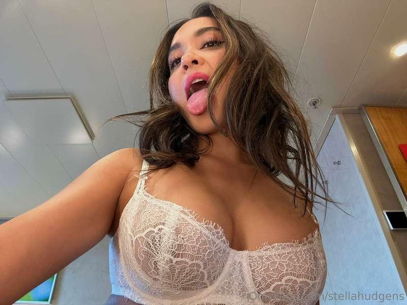 just a girl who loves being on top