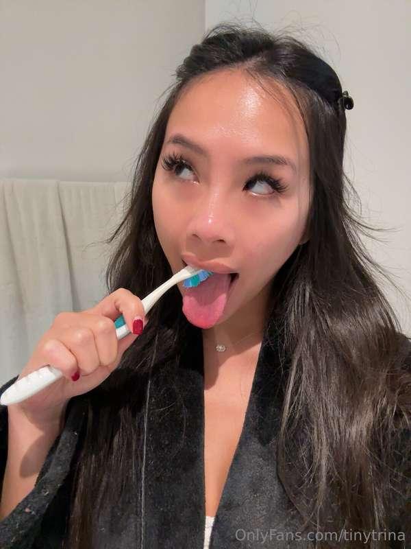 Brushing off last night’s sins, one stroke at a time 😈💋