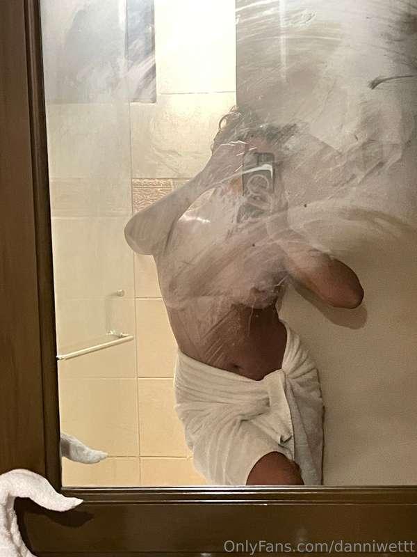 🧖🏼‍♀️🫧 I need a shower buddy
