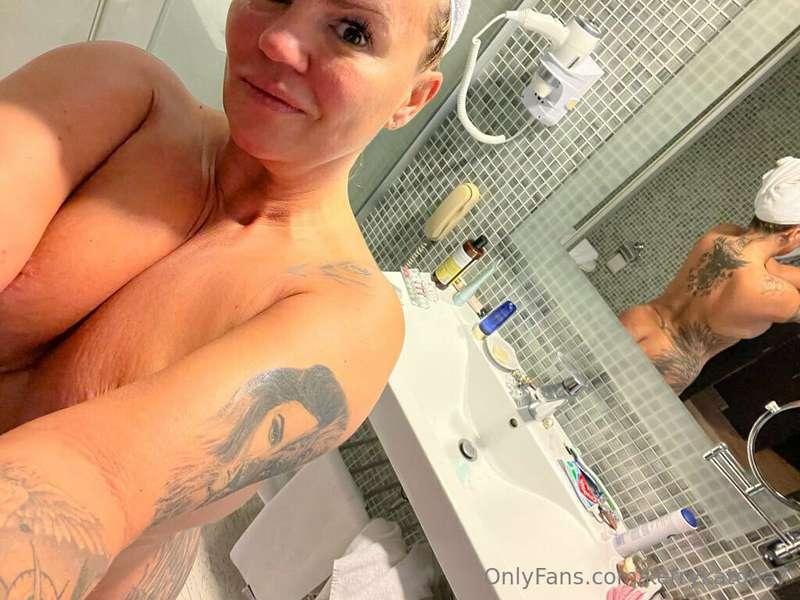 Dirty bitch 😈👅🍆🍆