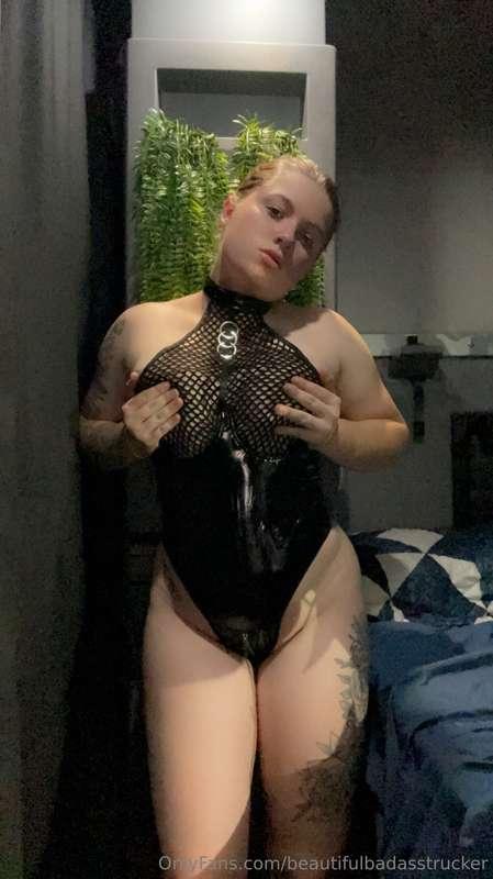 Can someone help me get out of this latex? Bring baby oil 😉
