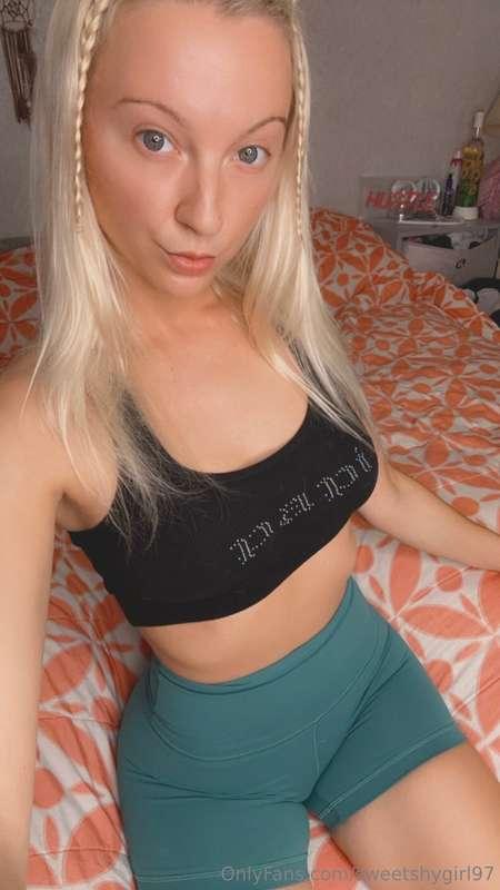Hiii 😋😘