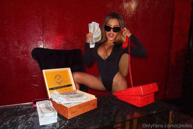 Play Nice, Tip Right 💅You know I don’t tease for free, babe…..