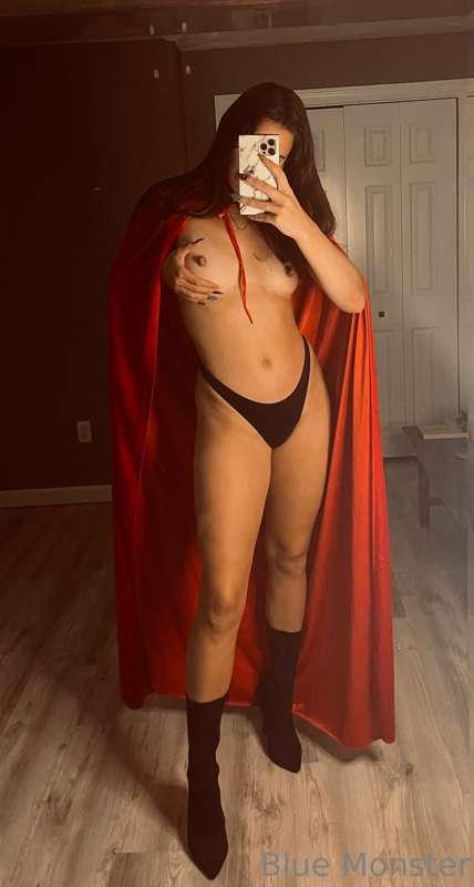 It’s time for SE❌❌❌Y HALLOWEEN!  

Who’s going to have fun w..