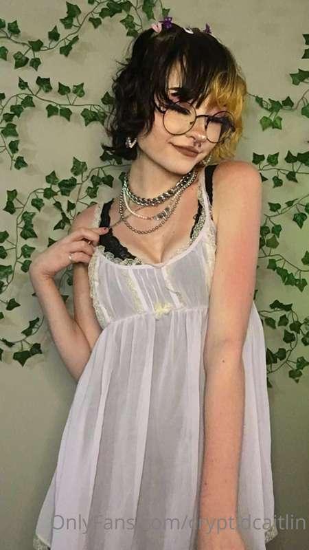 don’t mind my sunburn x💜🖤