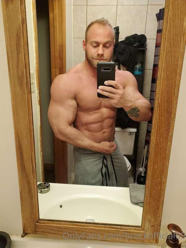 Muscle worship sessions are being booked schedule yours toda..