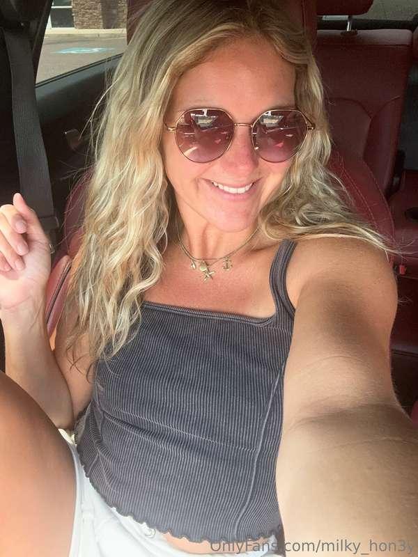 I’m having a no make up and chill kinda Sunday. .I noticed m..