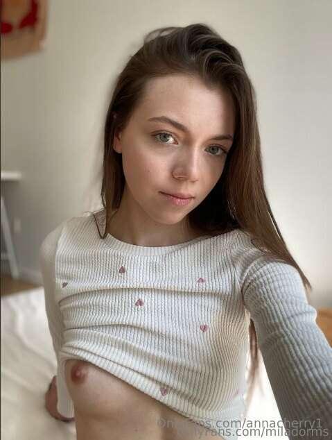 OMG! She’s @miladorms so hot and wild 😱 Mila's freaky and ho..