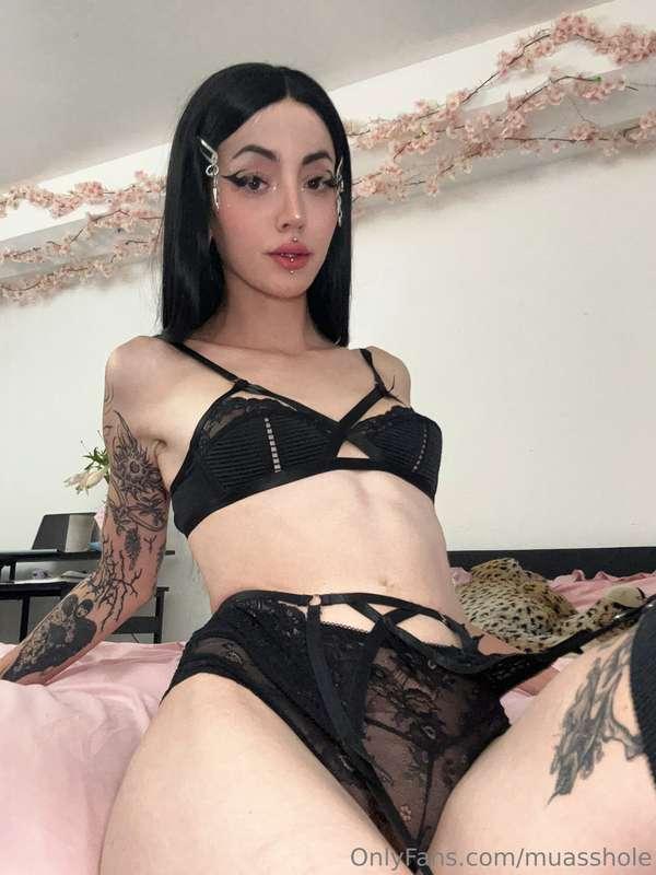 Wanna see this but something pops out?! 🤭