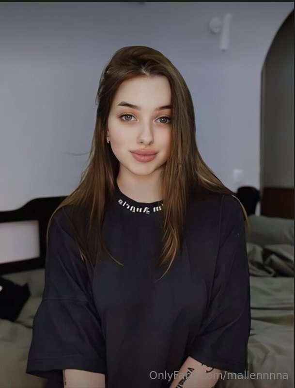🔥 STOP SCROLLING🔥
She  @mialoverr needs your cock more than ..