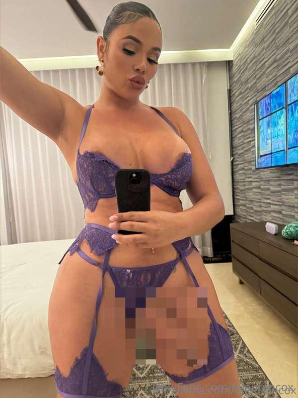 You come over and I'm wearing this, wyd? 👅😈