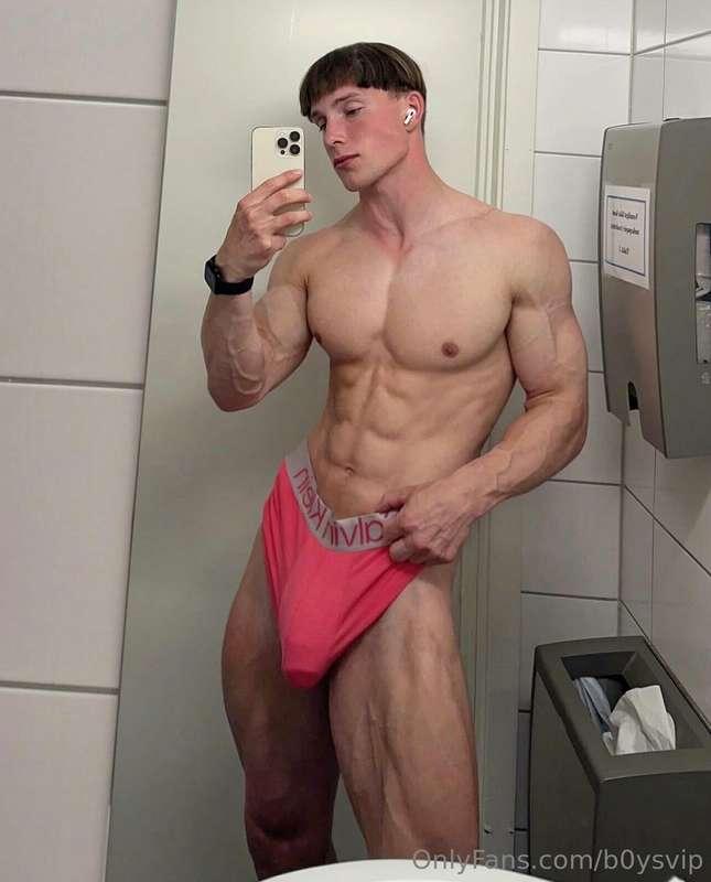 Yes Or No?😍 𝟴𝟬% 𝗗𝗶𝘀𝗰𝗼𝘂𝗻𝘁🎁👇  http://onlyfans.com/victoreidefi..