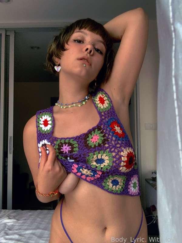 body_lyric image #1