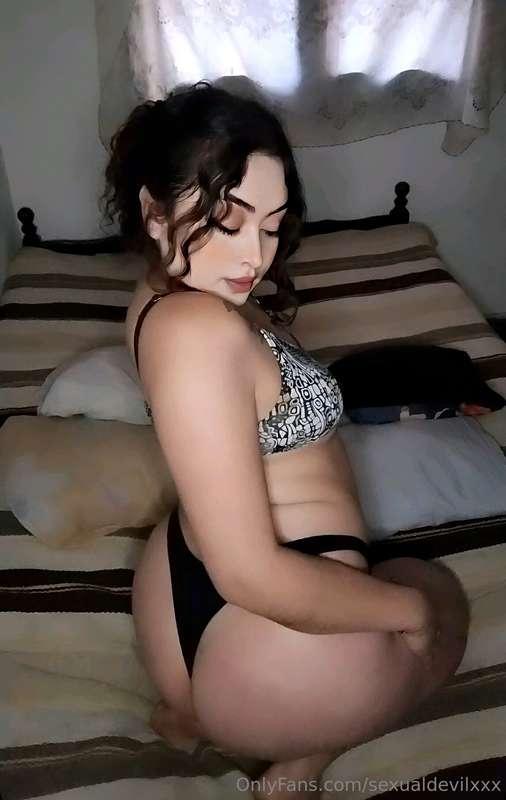 ᴀʀᴇ ʏᴏᴜ ɢᴏɪɴɢ ᴛᴏ ᴀᴄᴄᴏᴍᴘᴀɴʏ ᴍᴇ? ᴏʀ ᴀʀᴇ ʏᴏᴜ ɢᴏɪɴɢ ᴛᴏ ᴊᴜsᴛ ᴡᴀᴛᴄ..