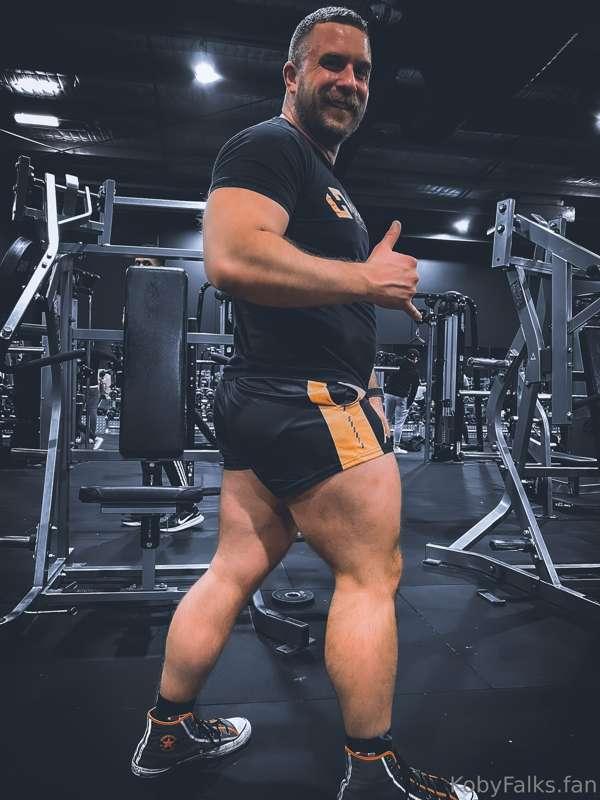 **The Strength in Every Stretch: A Tale of Fabric and Fortit..
