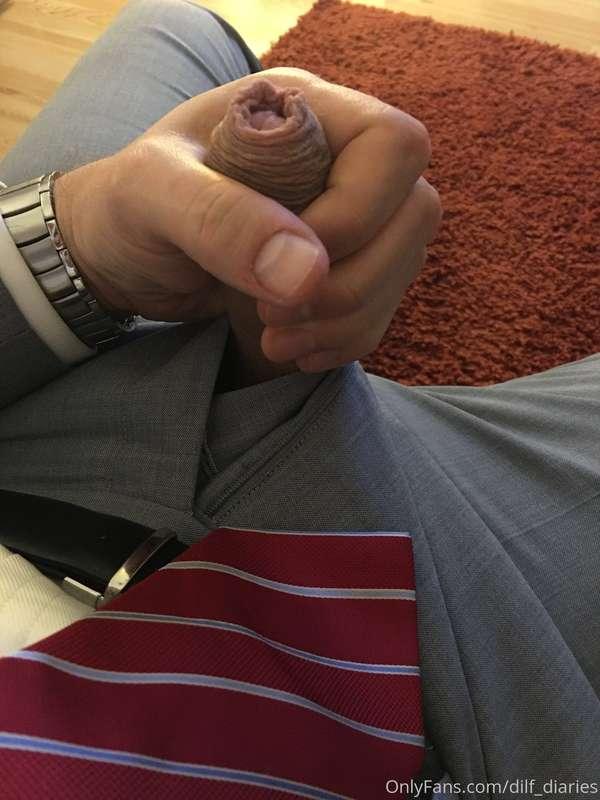Suited cock foreskin exhibit 👅