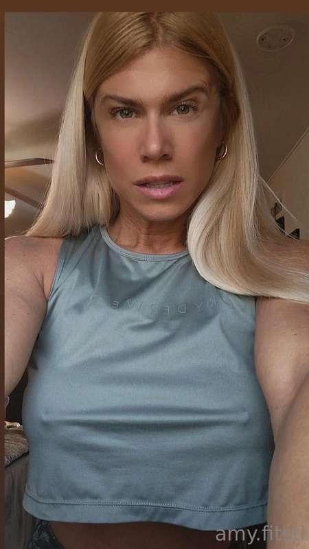 Do I make you nervous?😋