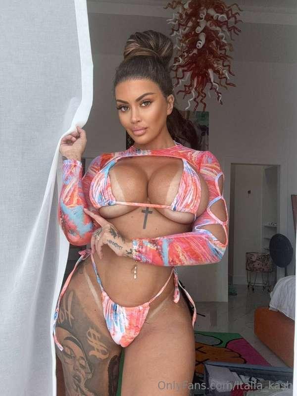 I made this bikini cum-worthy 😘