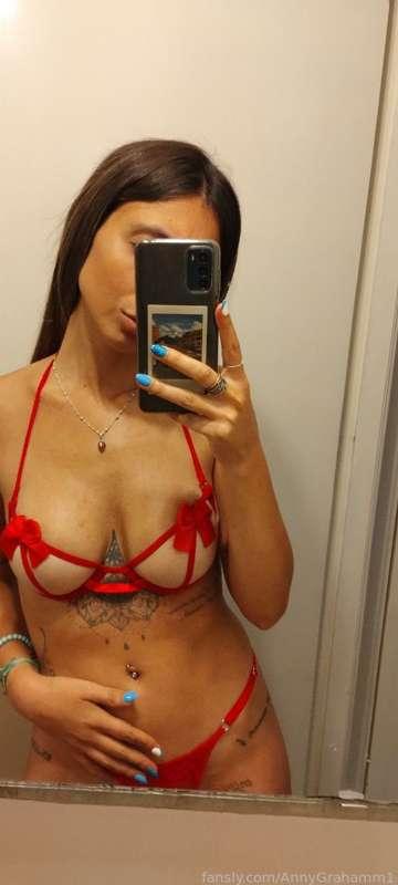 annygrahamm1 image #0