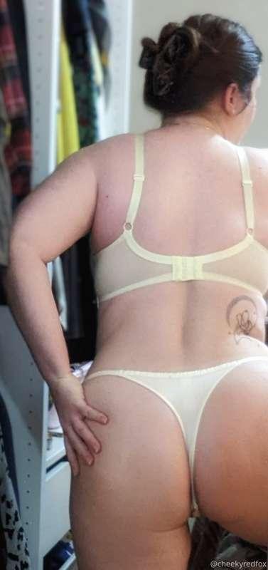 Sunday yellow xx