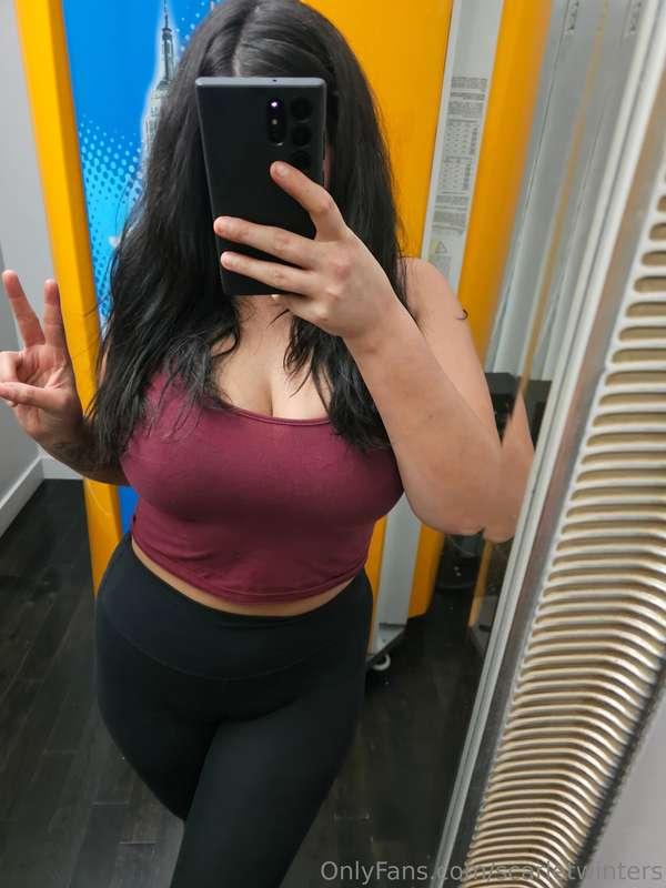 TGIIIIIFFFFFF. how nasty you gonna be this weekend 😈💋