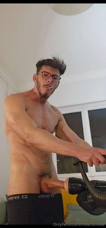 musclsmoke image #0