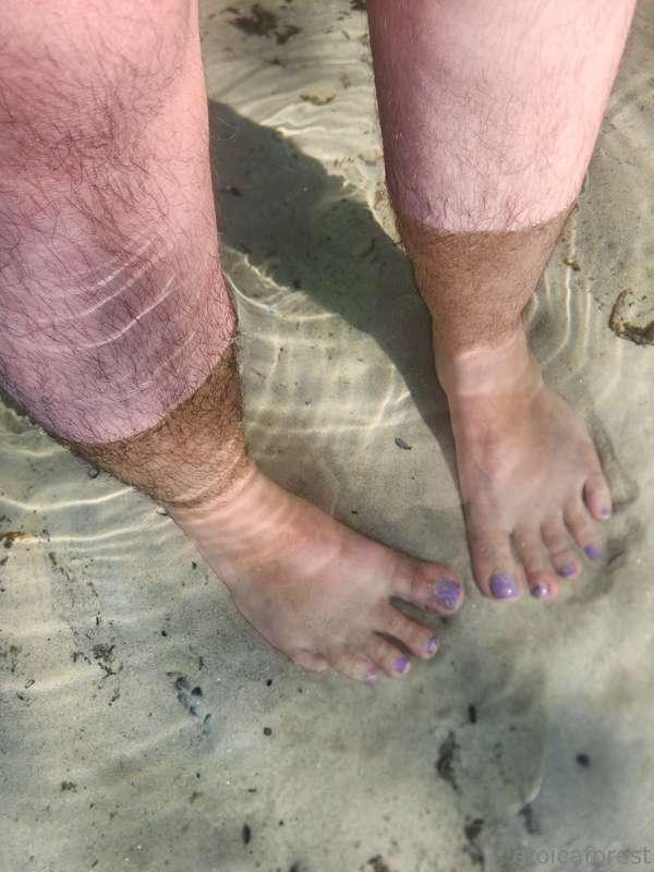 Sparkly crystal clear water, hairy legs, and pretty painted ..