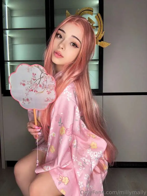 I love cosplay so much, especially in this style, what do yo..