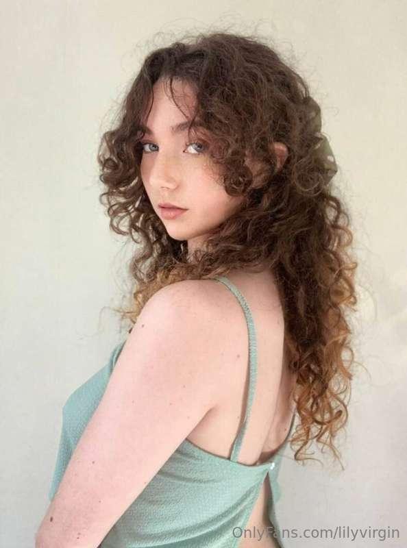 𝐅𝐑𝐄𝐄 𝐒𝐔𝐁👉 @curly_deity🙈🔞
Gorgeous doll for your hot desires ..