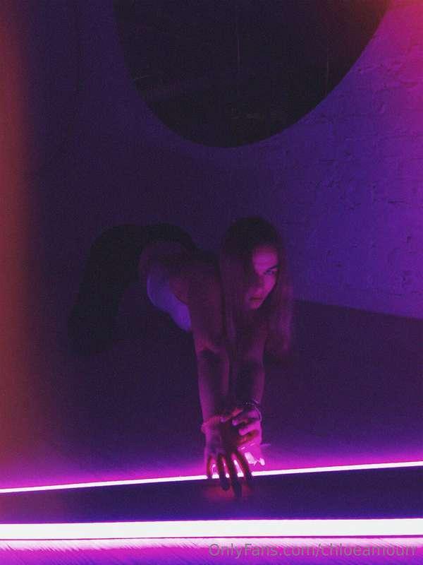 Tell me where to go, tell me what to doI'll be right there f..