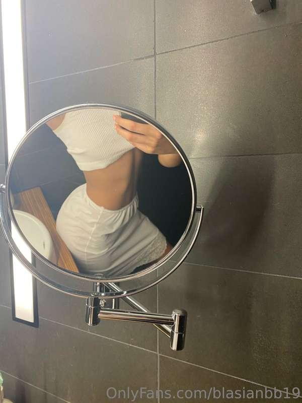 rise & shine ☀️
who can I make cum at or before work hehe 🤭?