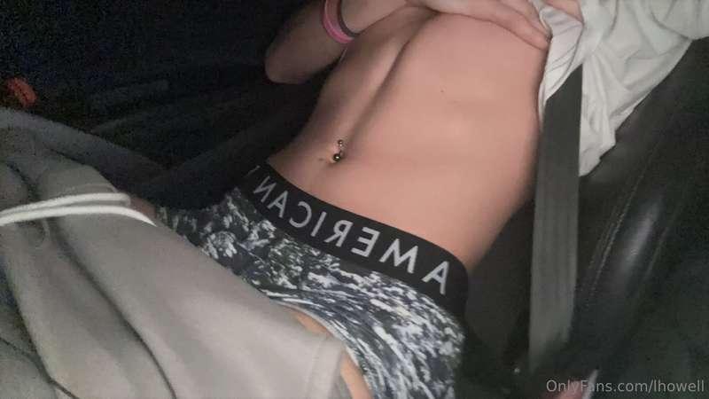 Wanna see me jerk off in the car? 