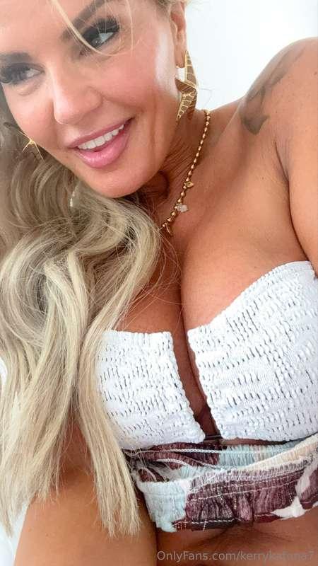 Hump day 😇😇😇