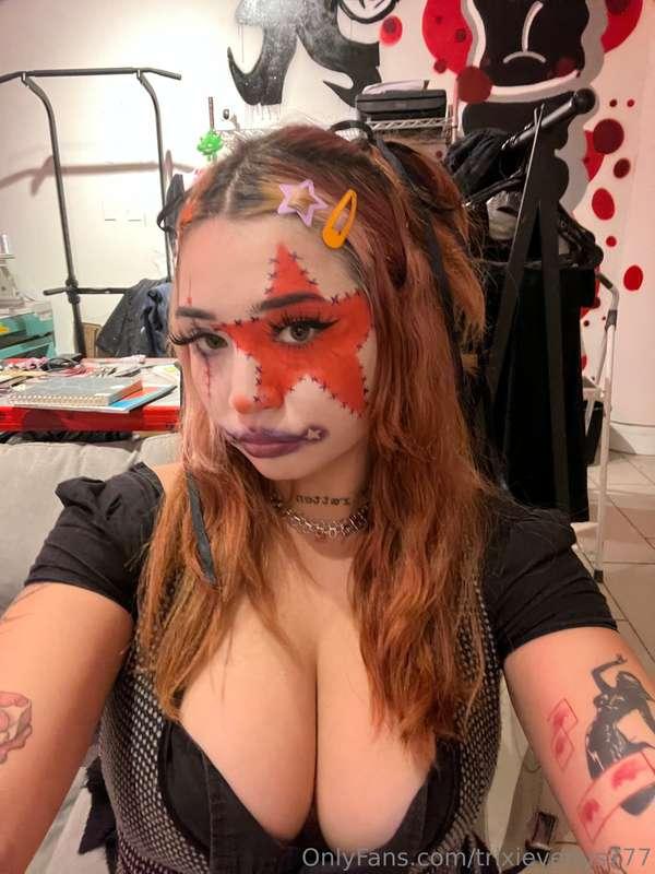 cl⭐️wn girl titty selfie set <333 they were begging to be le..