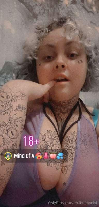 This is what my snapchat has to deal with 🥵😅😜