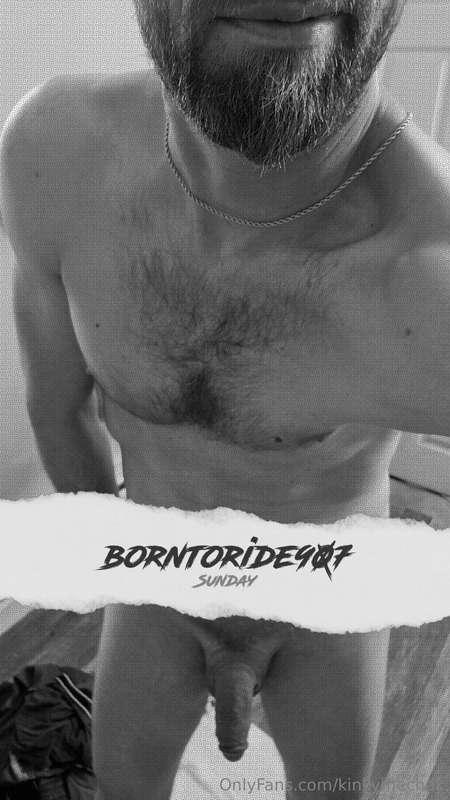 Who in their right mind wouldn't want to worship this?! I ne..