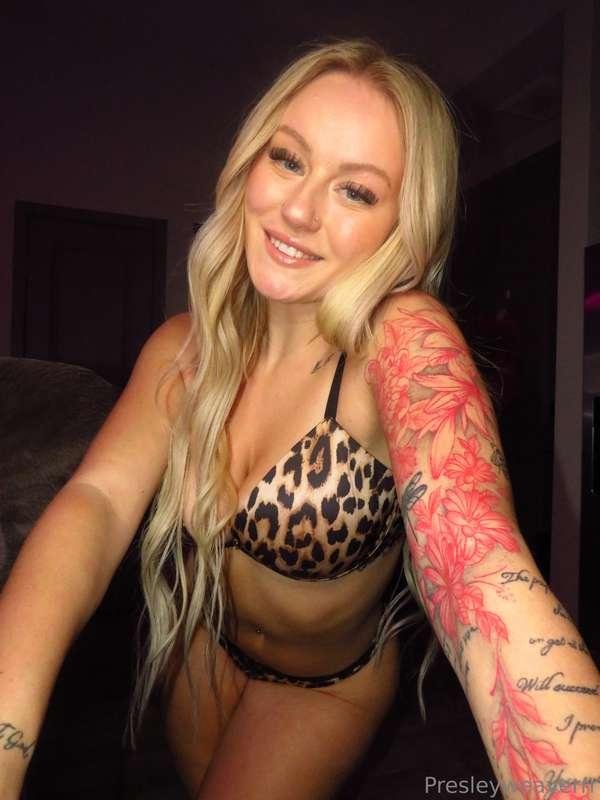 You like playful girls with a naughty streak? I might be you..