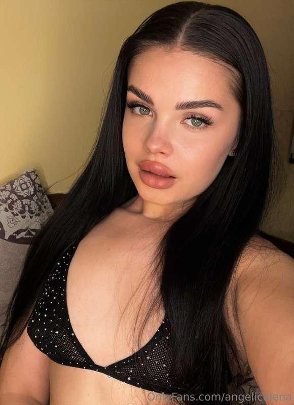 Confidence is my sexiest accessory. 😘