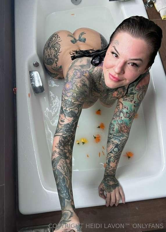 ***Would you drink my bath water?!*** _ATTENTION:_ I've gone..