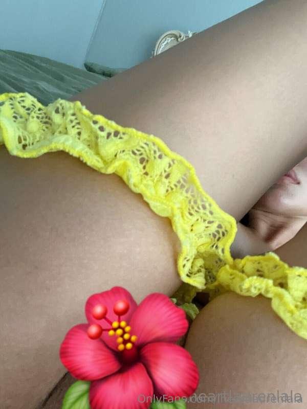 UP-CLOSE & WET 💦 So close you can almost taste it 👅 