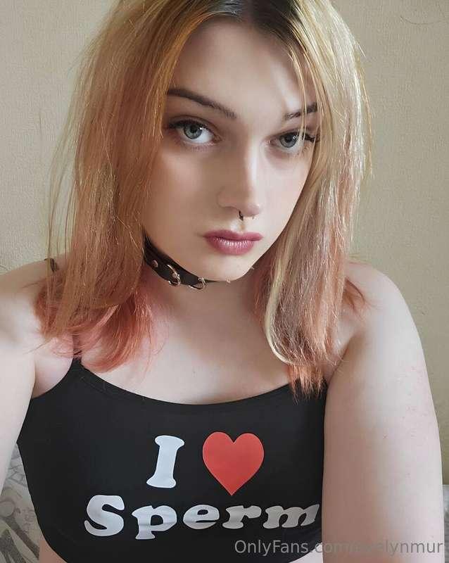 A hot transsexual whore @merlinkitty is ready to fulfill all..