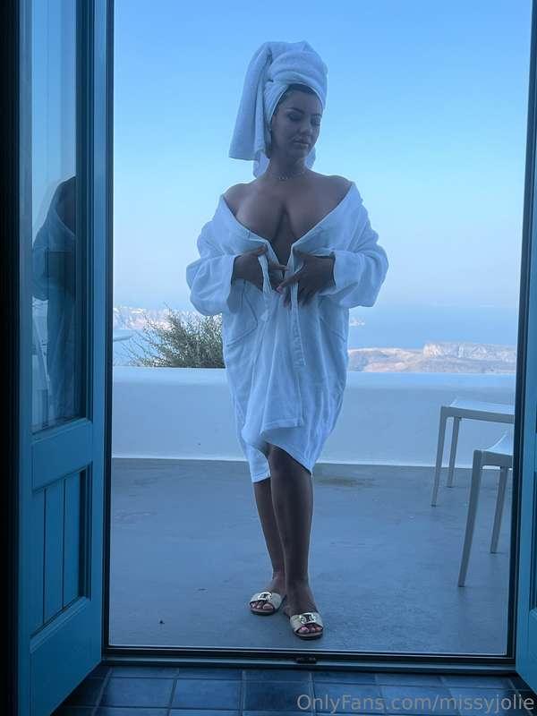 I am just imagining how sexy it would be to look down at you..