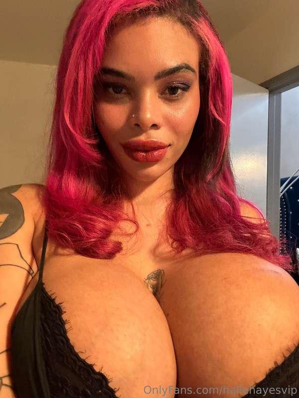 wanna bury your face on my boobs daddy?😈