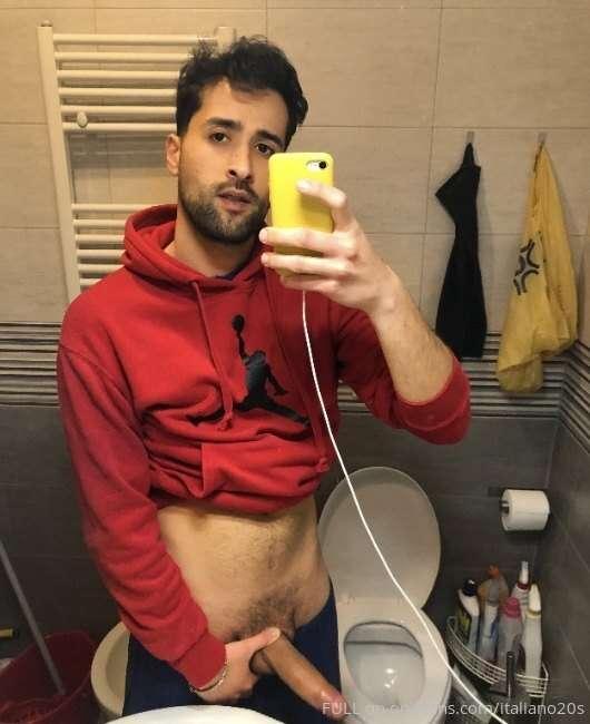 🇮🇹 La mattina c’è sempre un duro problema da affrontare 🙈 mi..