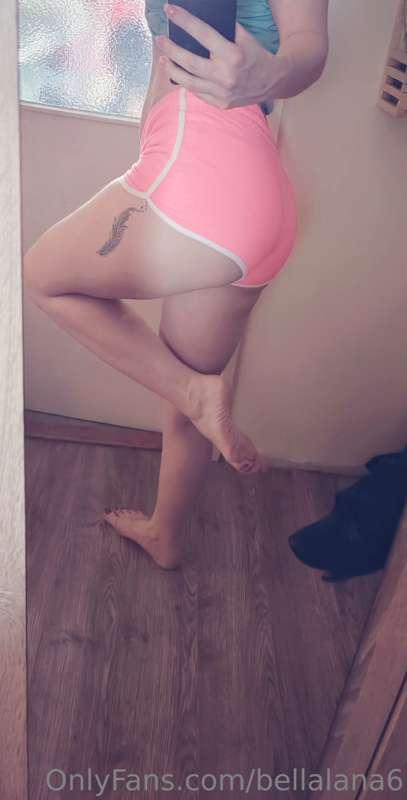 Bite my ass... Literally 🍑😂