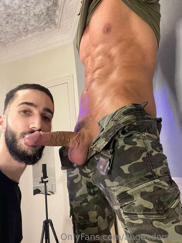 Au garde à vous 😈