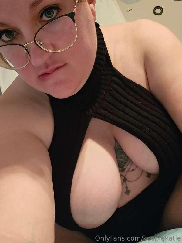 I forgot that I had this virgin killer sweater!   I love how..