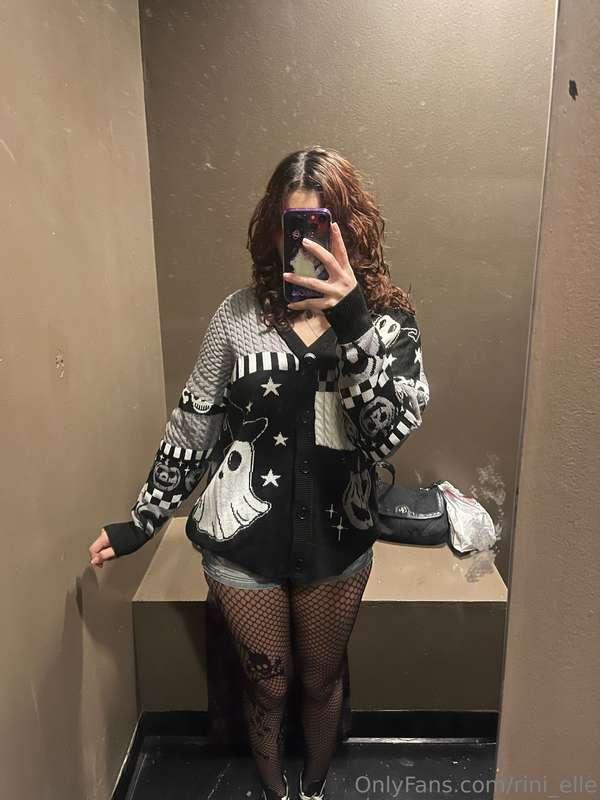 I bet I can included this sweater in some future content for..